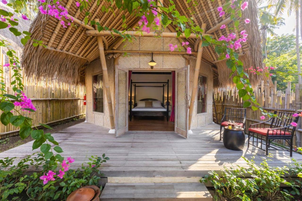 Amahelia Luxury Resort & Restaurant - Gili Asahan Exteriör bild