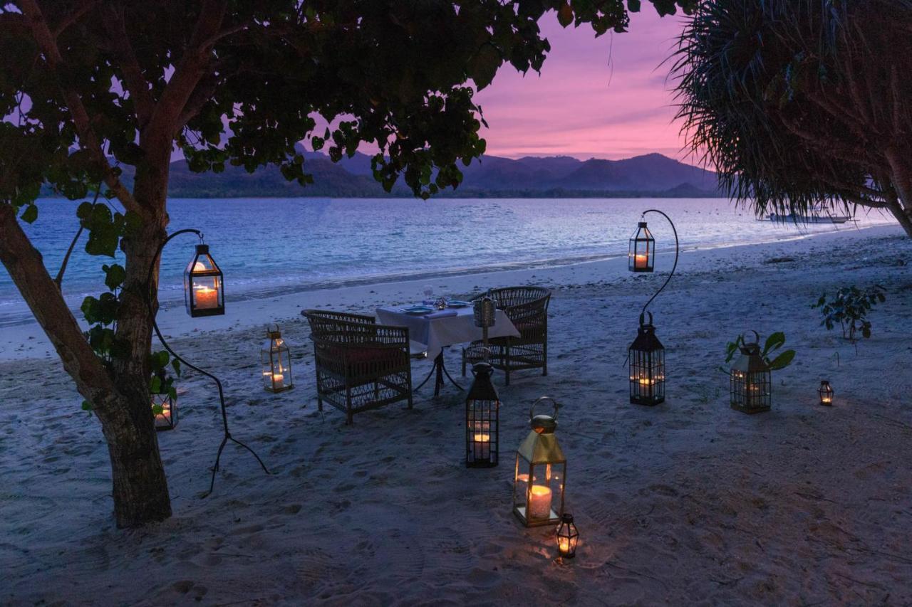Amahelia Luxury Resort & Restaurant - Gili Asahan Exteriör bild
