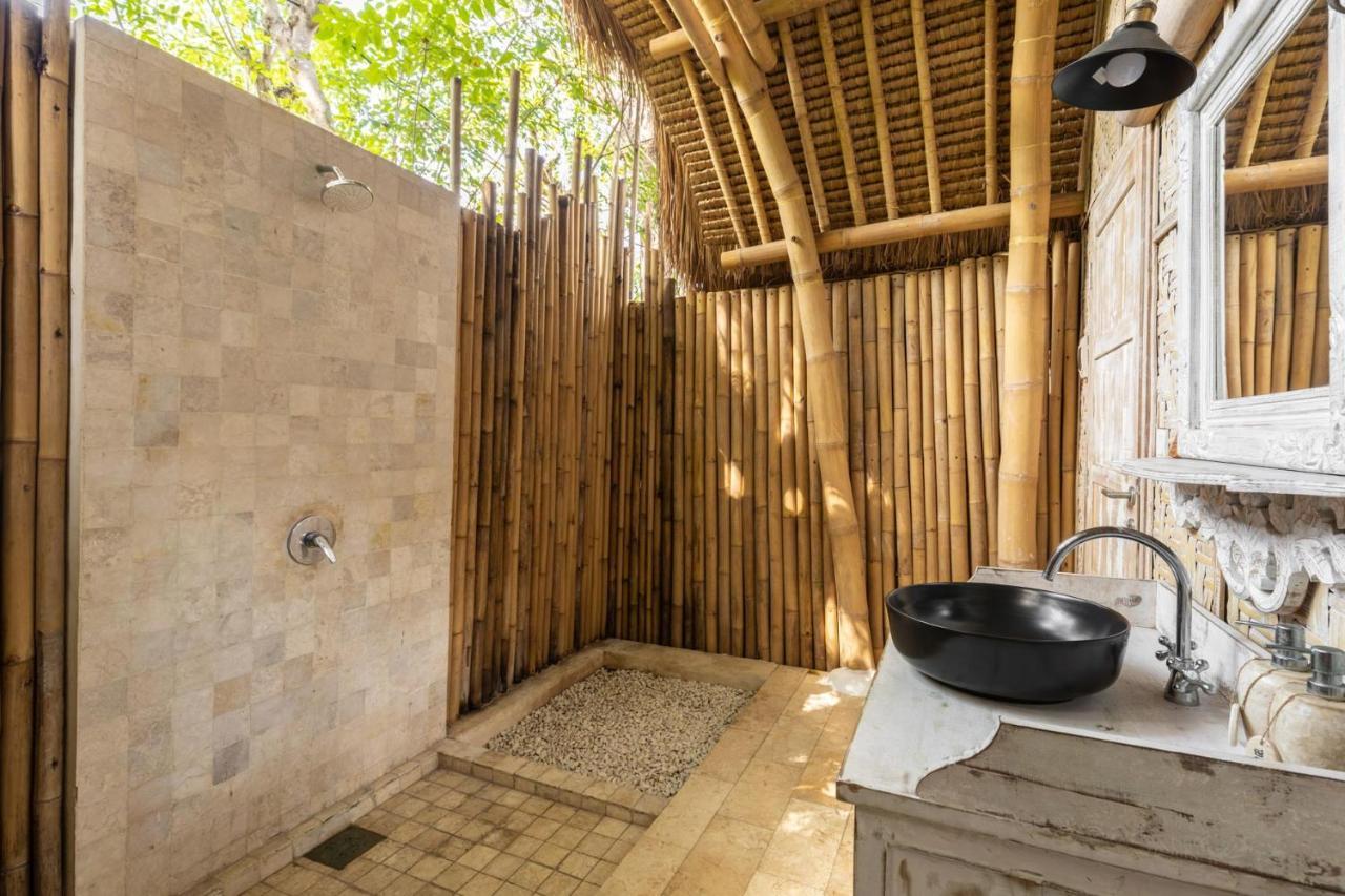 Amahelia Luxury Resort & Restaurant - Gili Asahan Exteriör bild