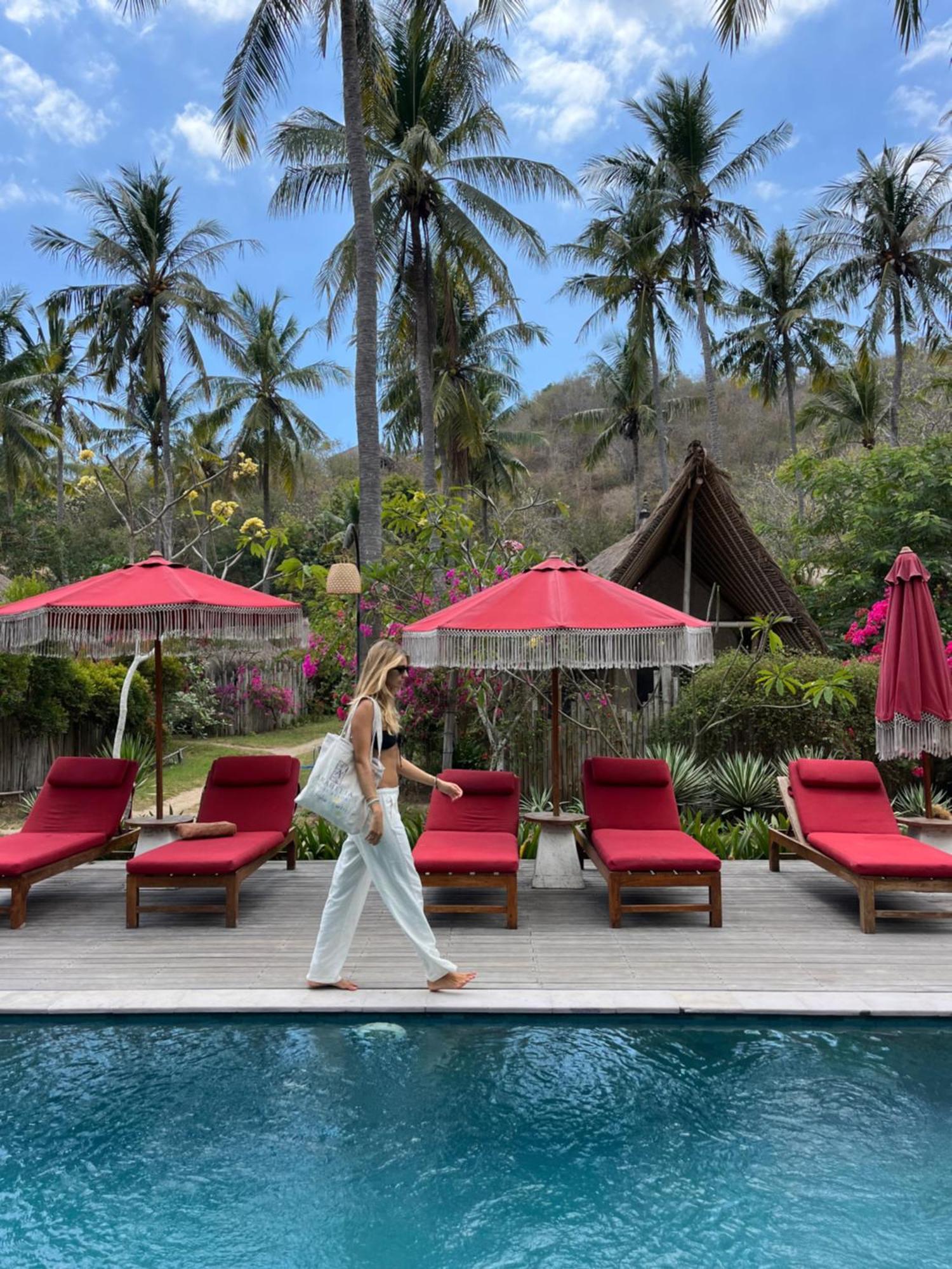 Amahelia Luxury Resort & Restaurant - Gili Asahan Exteriör bild